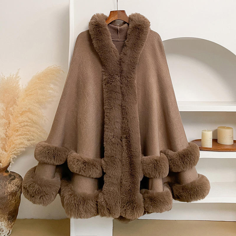 Poncho femme à bordure en fausse fourrure – photo 3