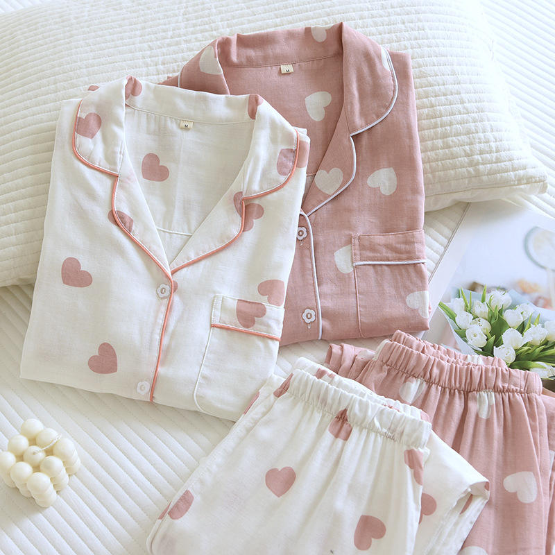 Pyjama femme en gaze de coton à motif cœurs – photo 3