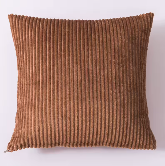 Housse de coussin rayée en velours – photo 6